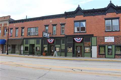 2 Brothers Bar & Restaurant 